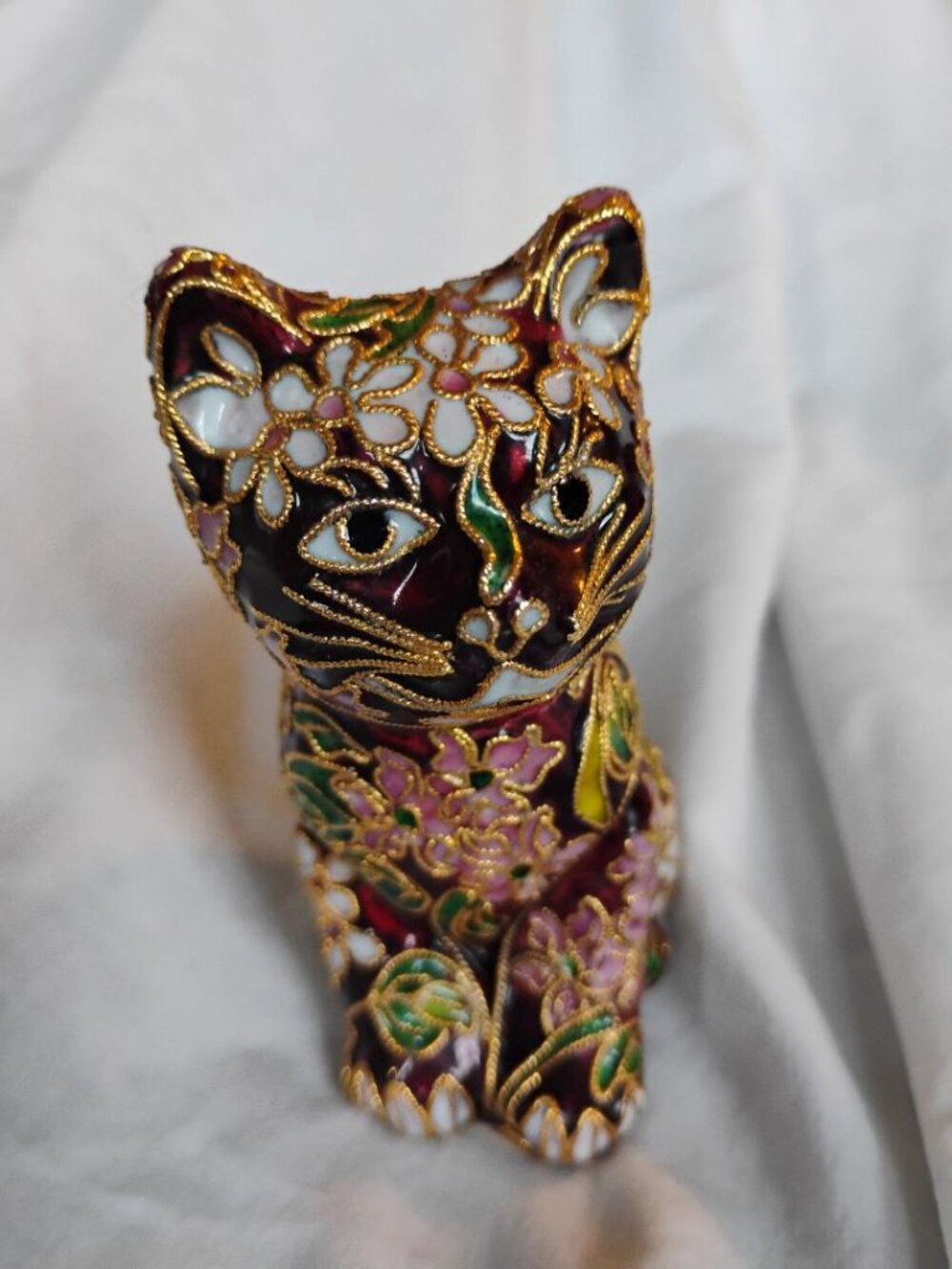 Vintage Chinese cloisonne cat